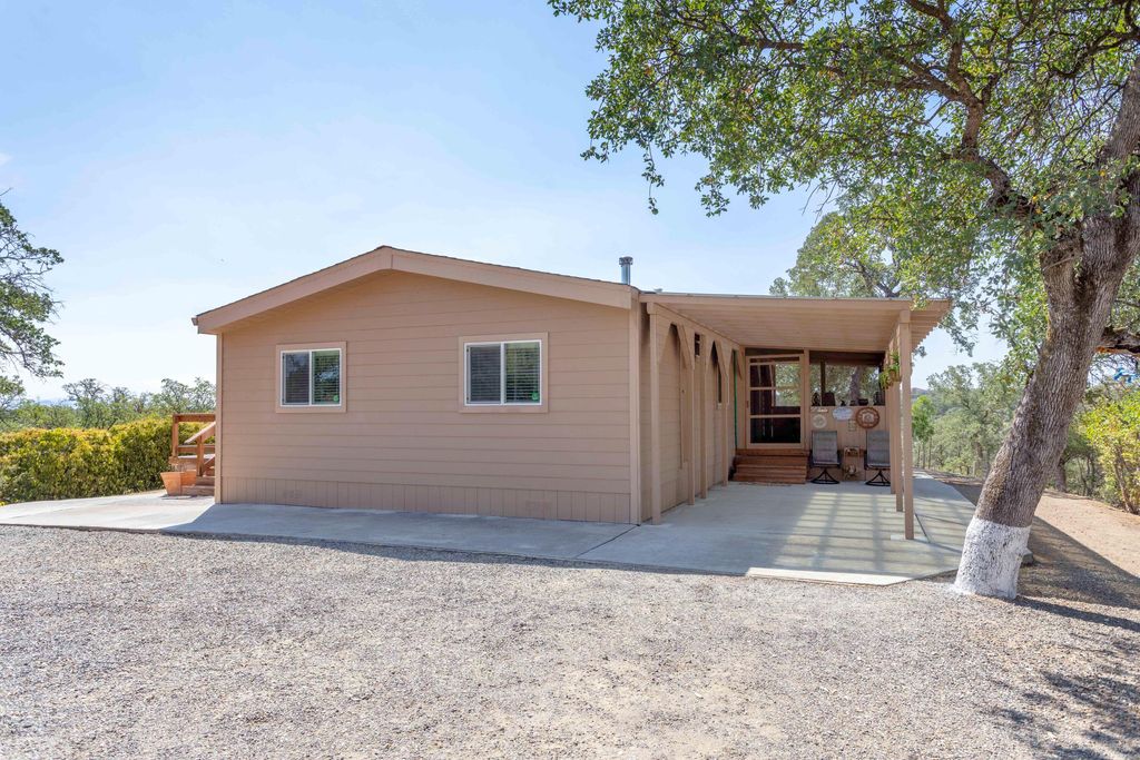18225 Indian Camp Rd, Cottonwood, CA 96022