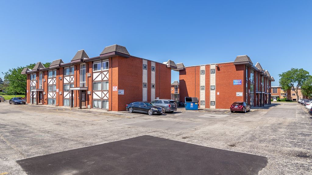9506 Glenlake Ave #211, Des Plaines, IL 60018