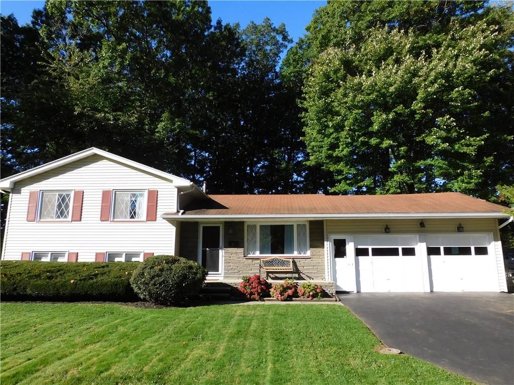 61 Lida Ln, Rochester, NY 14616