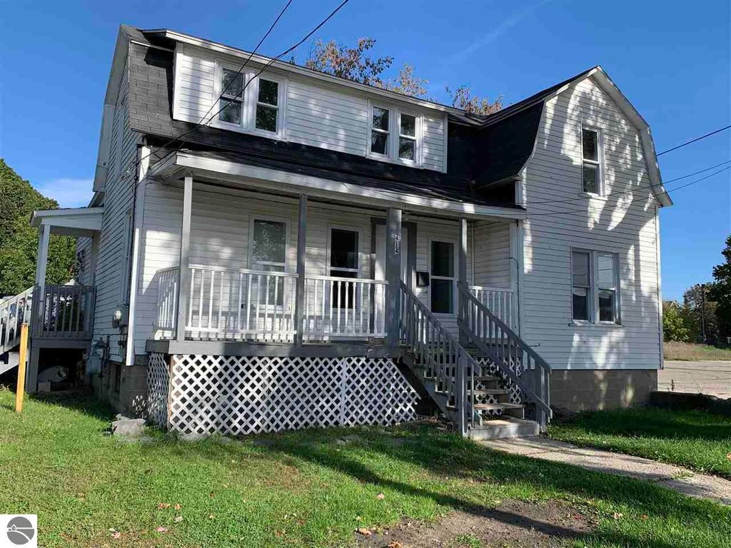 414 N Lake St, Cadillac, MI 49601