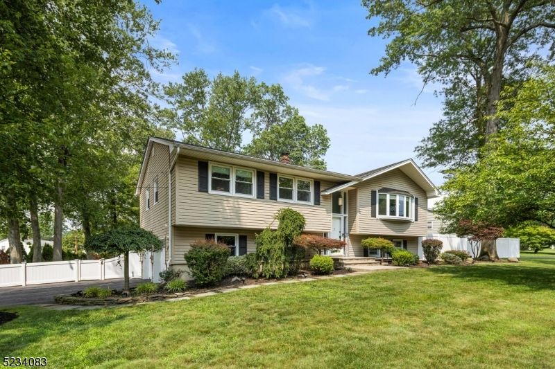 5 Raymar Ln, Wayne, NJ 07470 | MLS# 3855288 | Trulia
