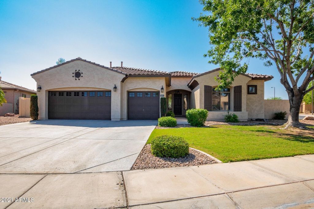 5659 S Four Peaks Pl, Chandler, AZ 85249