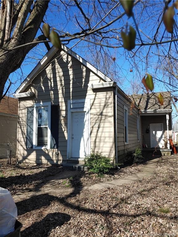 2111 Charlestown Rd, New Albany, IN 47150 2 Bed, 1 Bath SingleFamily