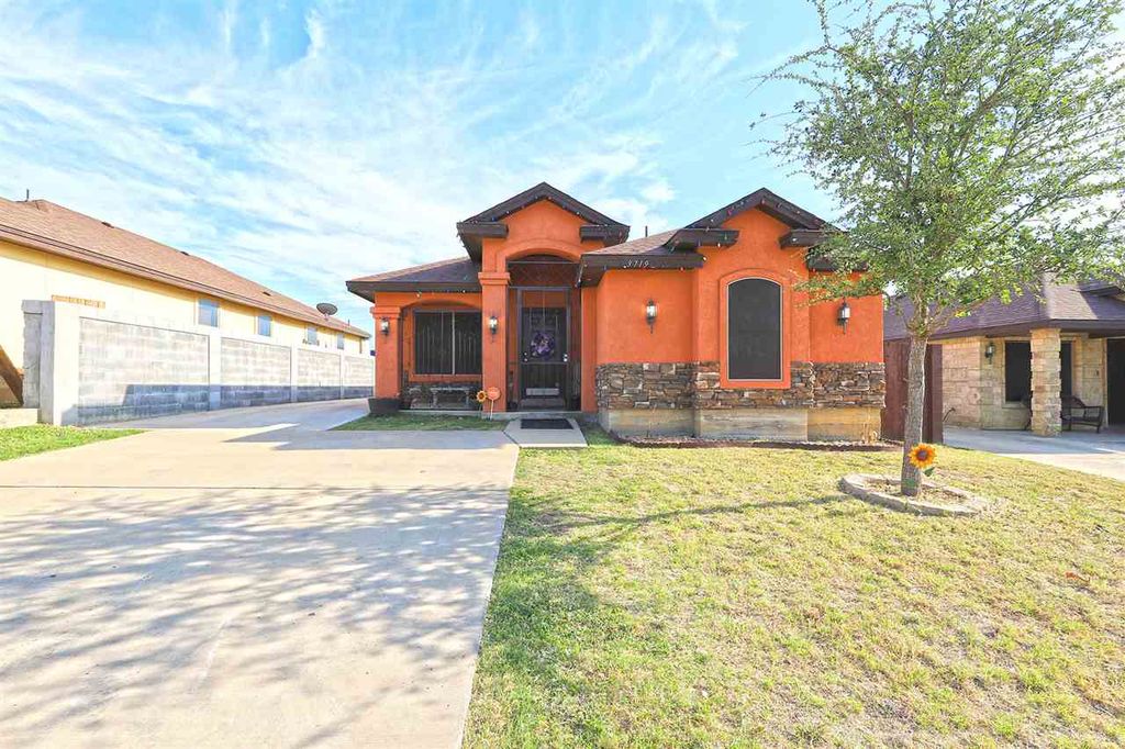 3719 Calle Alta, Laredo, TX 78046