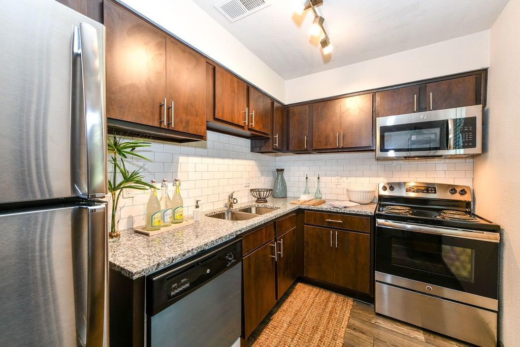 501 N River Pkwy, Atlanta, GA 30350