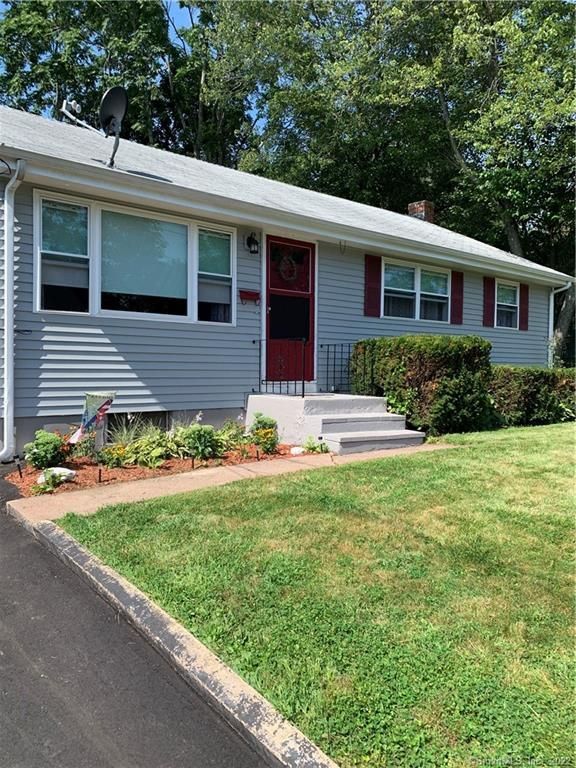 43 Gunhill Rd, New Britain, CT 06053