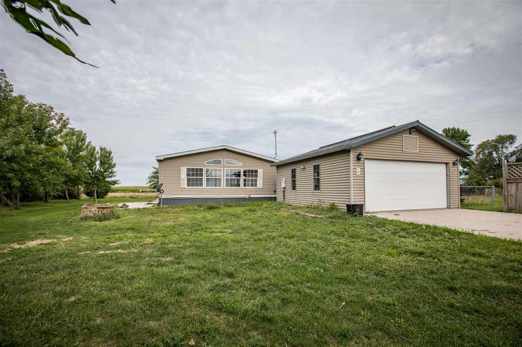 2737 Underwood Ave, Ainsworth, IA 52201 Trulia