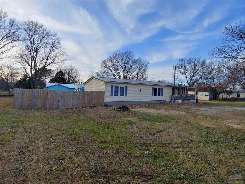 601B E 5th St, Lowry City, MO 64763 Trulia