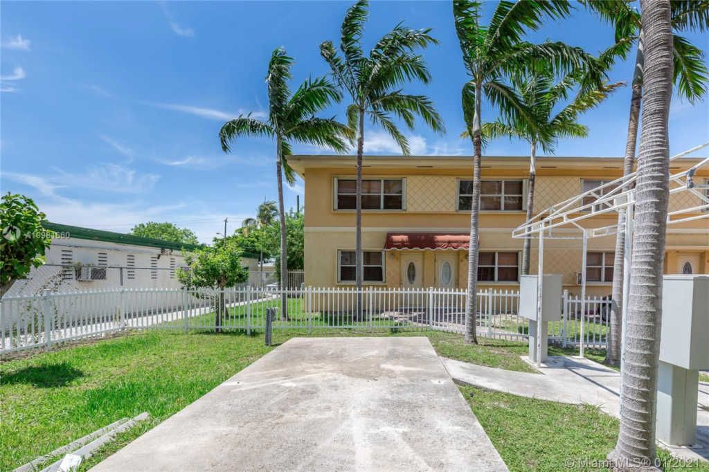 1701 N Treasure Dr #7, North Bay Village, FL 33141