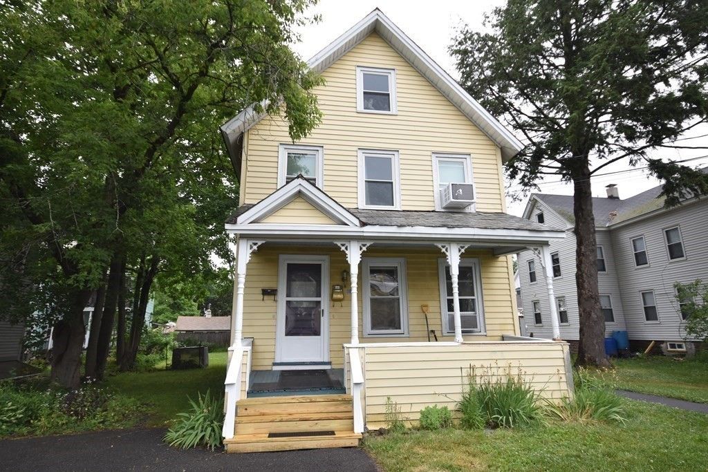 35 Grove St, Greenfield, MA 01301