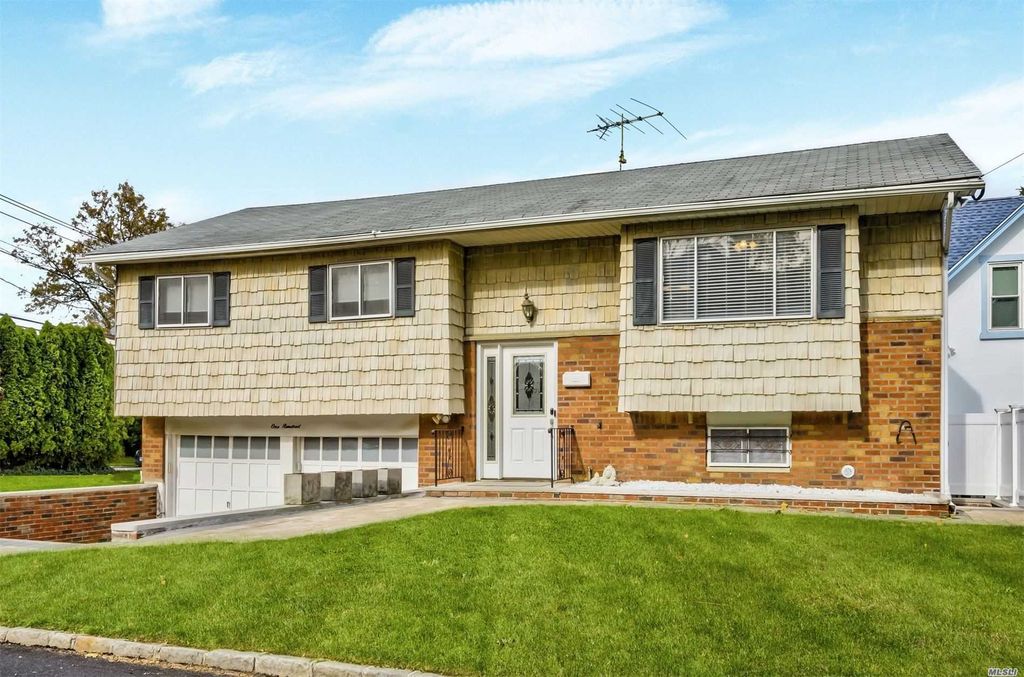 100 Sampson Avenue, Albertson, NY 11507 Trulia