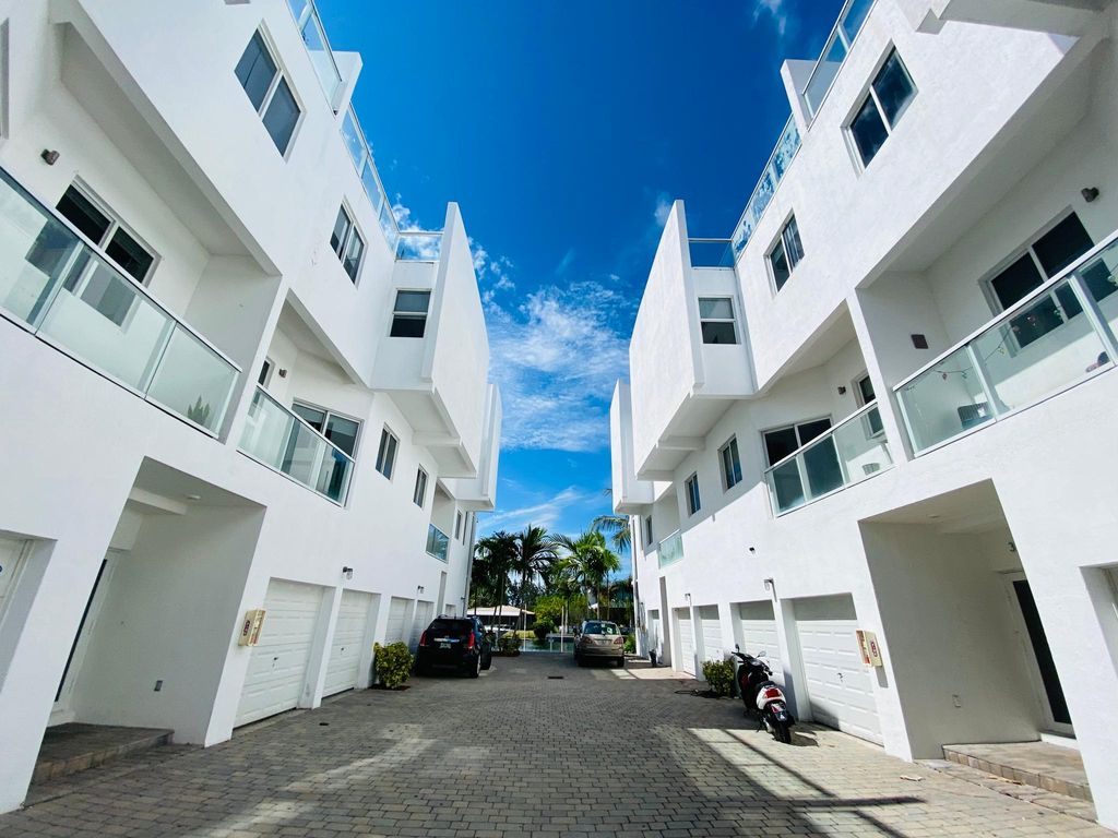 1985 Calais Dr, Miami Beach, FL 33141 | Trulia