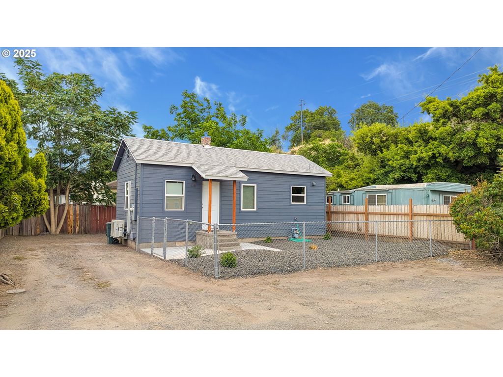 518 SW 14th St, Pendleton, OR 97801