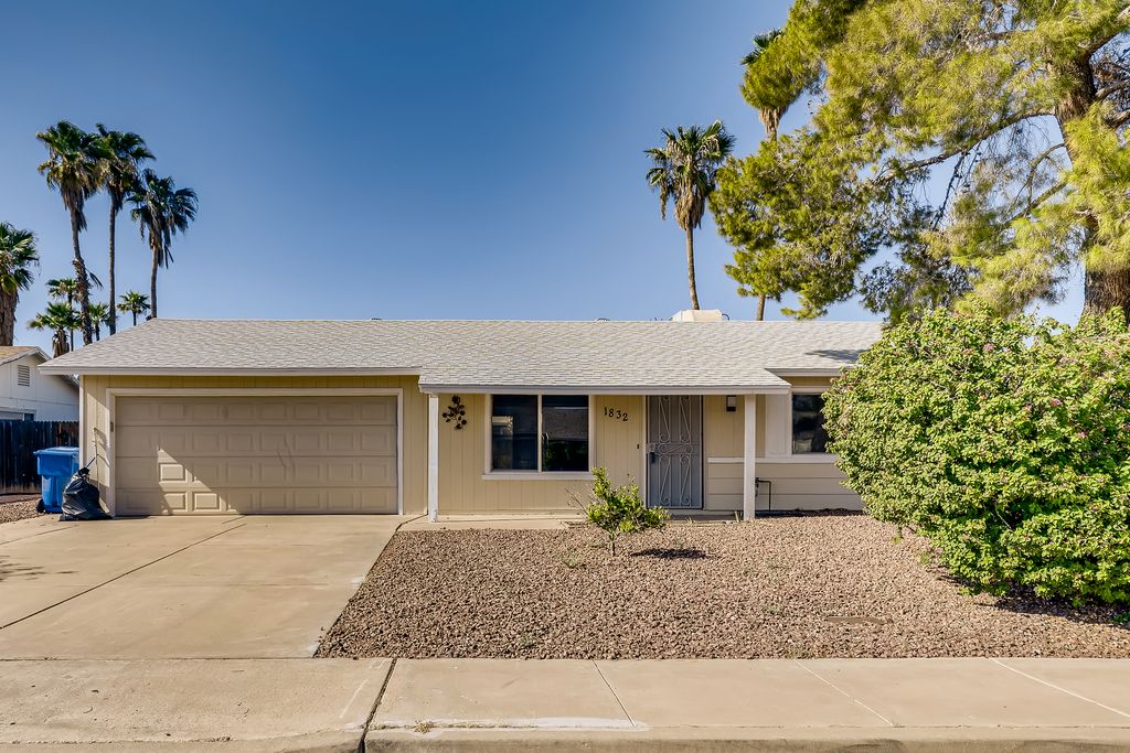 1832 W Portobello Ave, Mesa, AZ 85202