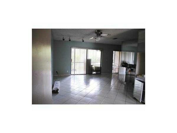13500 NW 3rd St, Plantation, FL 33325
