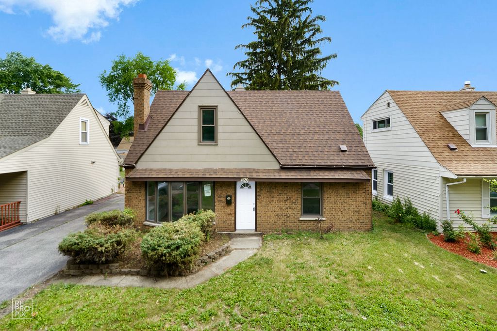 4120 W 100th St, Oak Lawn, IL 60453