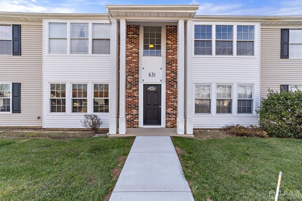 631 N Madison Dr, Monroe Township, NJ 2 Bed, 2 Bath Condo 26 Photos