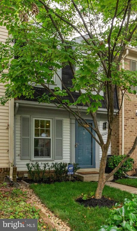 20520 Strath Haven Dr, Montgomery Village, MD 20886