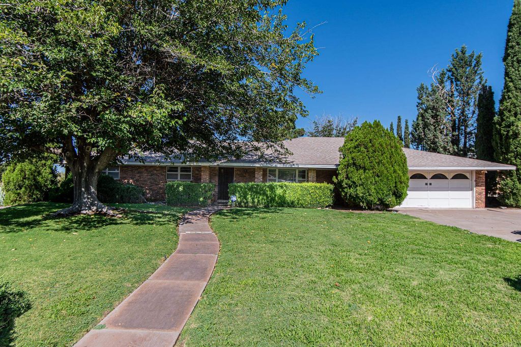 1501 Rockwood, Alamogordo, NM 88310