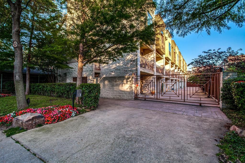3204 Wycliff Ave #3214, Dallas, TX 75219