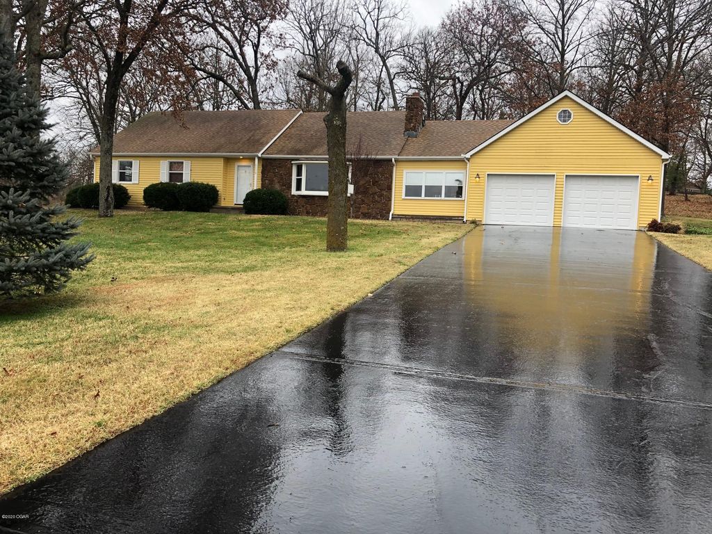 5138 Brookwood Dr, Joplin, MO 64804 3 Bed, 2 Bath Single