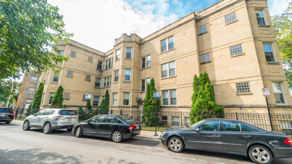 4856 N Sacramento Ave #3, Chicago, IL 60625