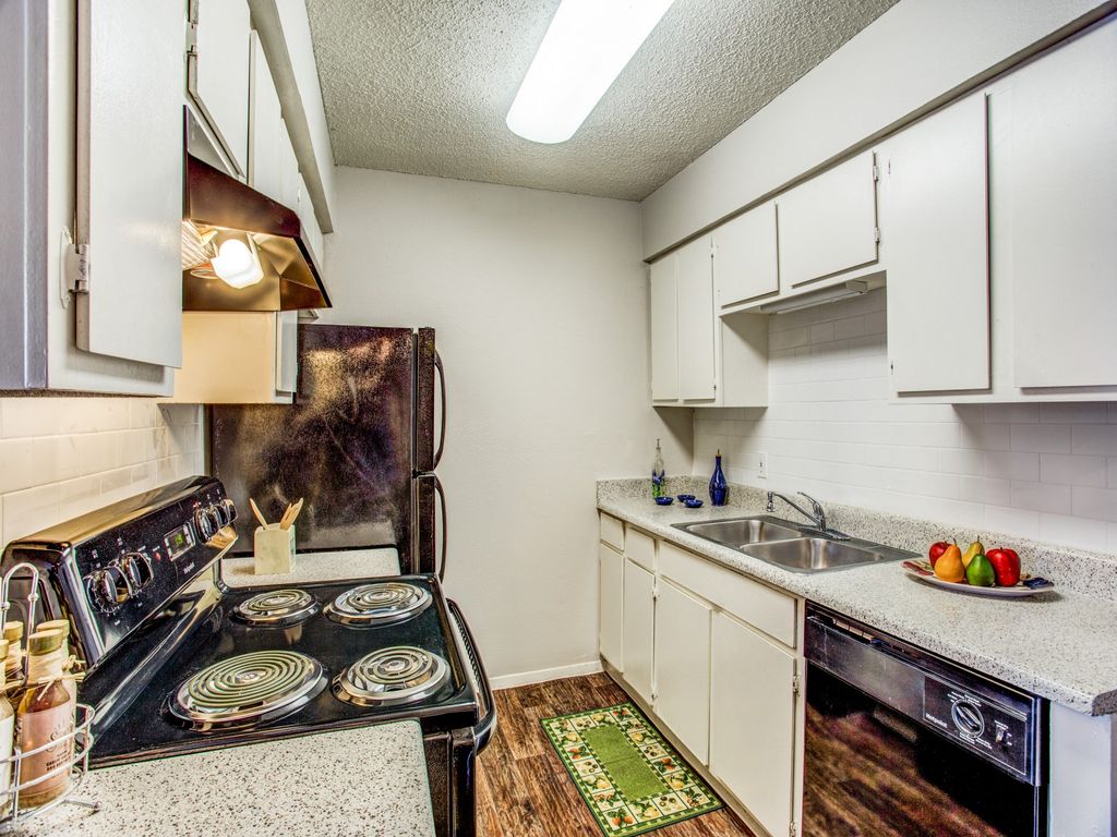 4500 Campus Dr, Fort Worth, TX 76119