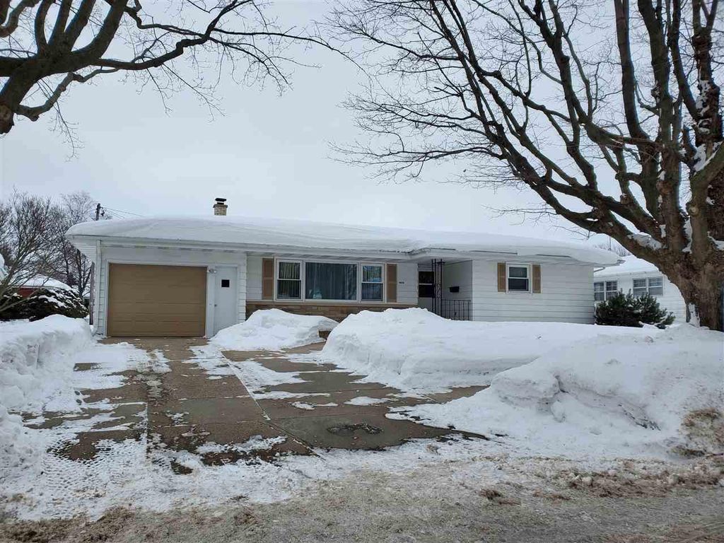 1606 28th Ave, Monroe, WI 53566