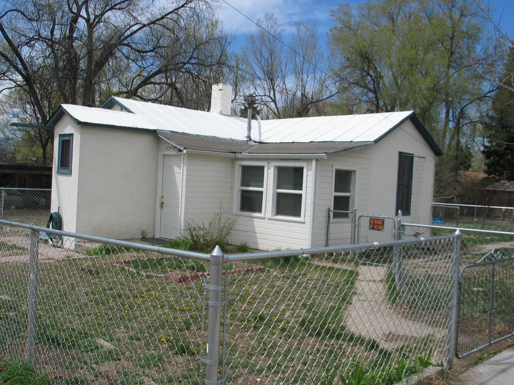 825 1/2 E Yampa St, Colorado Springs, CO 80903