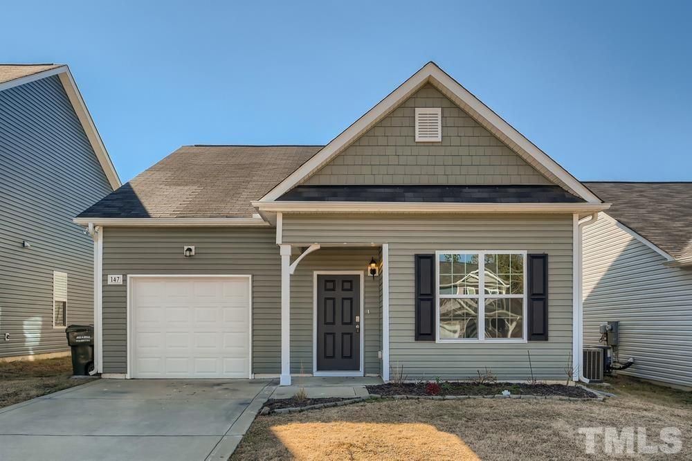 147 Forsyth Pkwy, Clayton, NC 27520