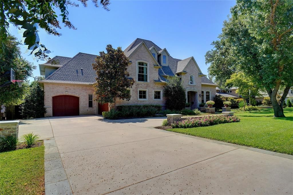 7530 Yamini Dr, Dallas, TX 75230