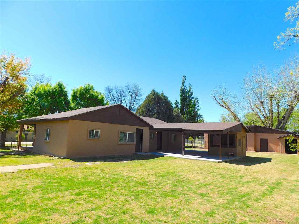 110 Bosque St, Tularosa, NM 88352