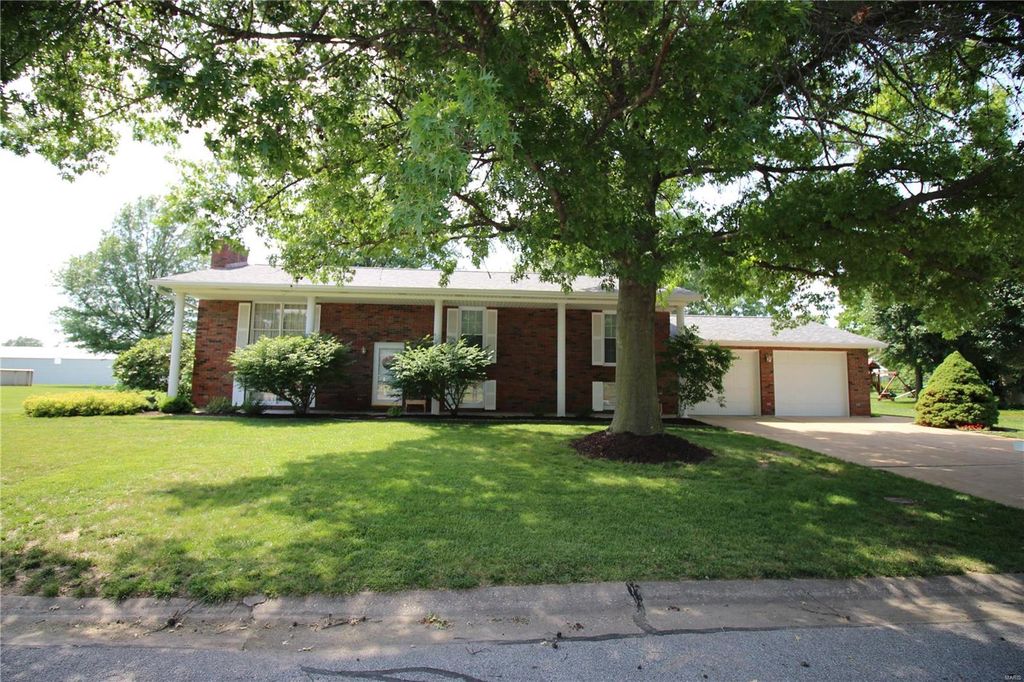 1113 Raymond Dr, Red Bud, IL 62278 Trulia