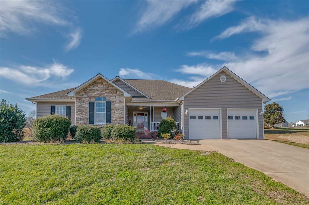 197 Hunters Trce, Rutherfordton, NC 28139