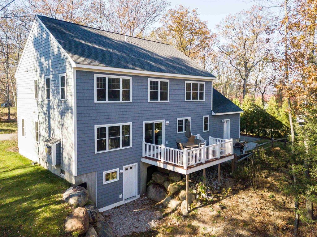 90 Duprey Rd, North Conway, NH 03860