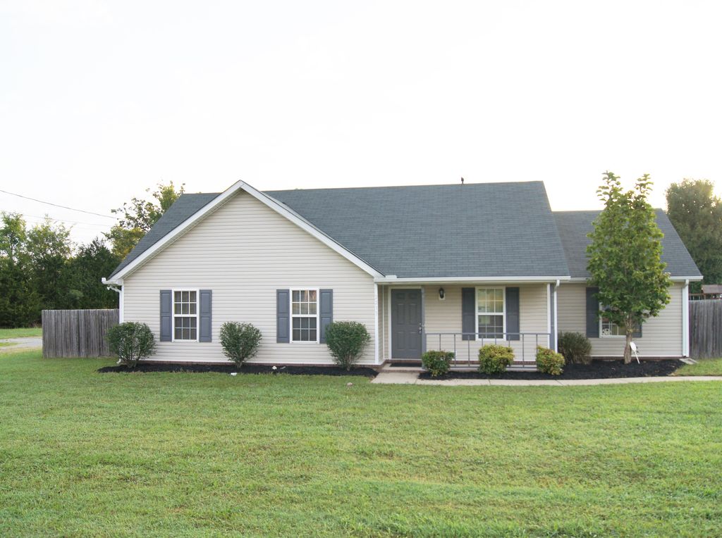 2233 Bradyville Pike, Murfreesboro, TN 3 Bed, 2 Bath