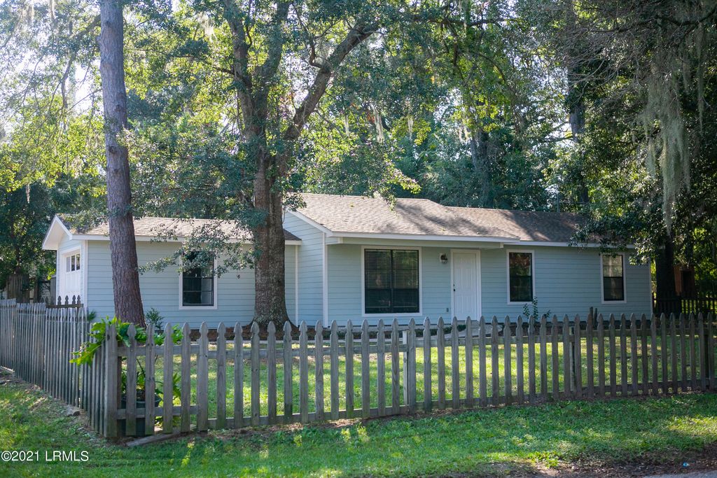 81 N  Hermitage Rd, Beaufort, SC 29902