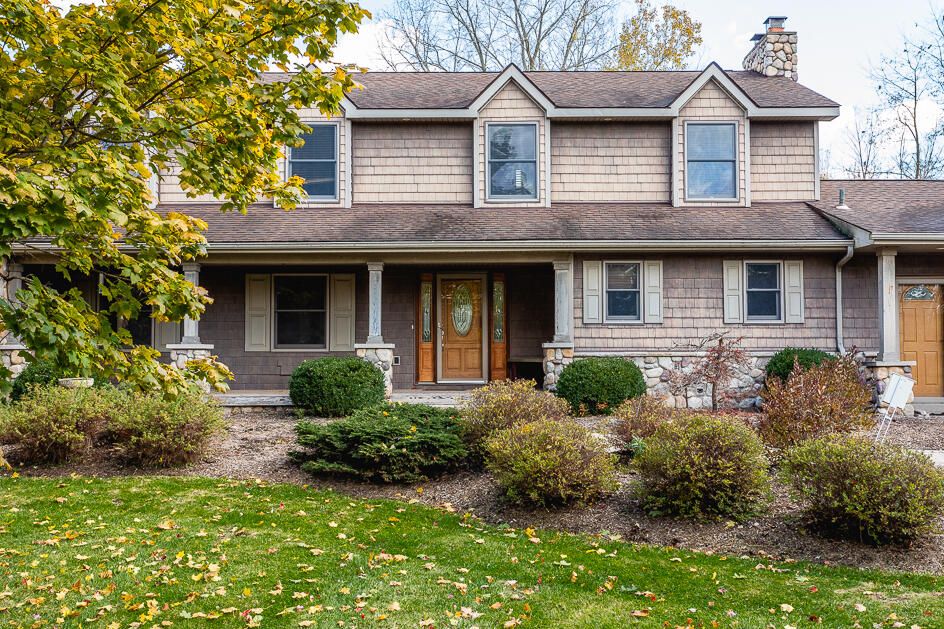 7949 Werkner Rd, Chelsea, MI 48118
