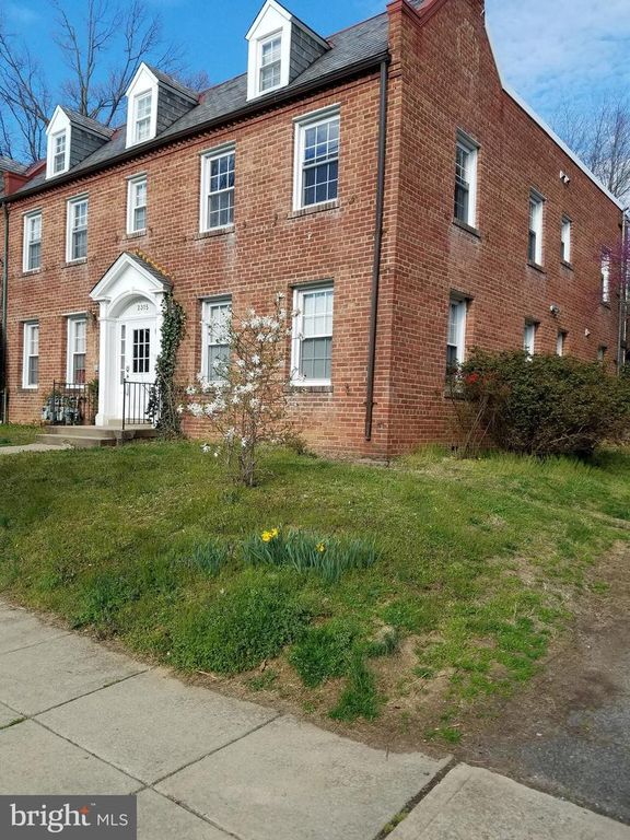 2315 40th St NW #1, Washington, DC 20007