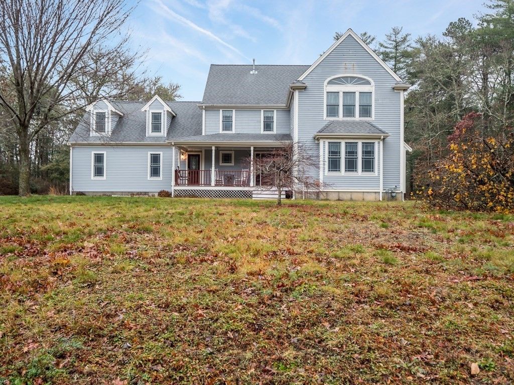 60 Brittany Dr, Barnstable, MA 02630