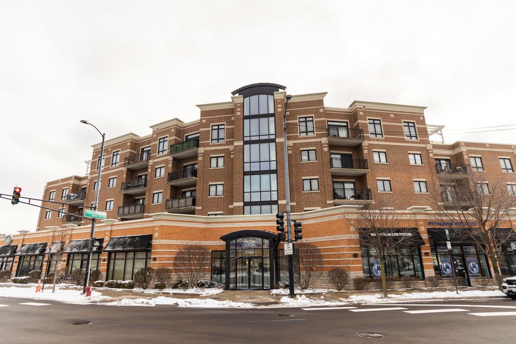 5588 N  Lincoln Ave #402, Chicago, IL 60625