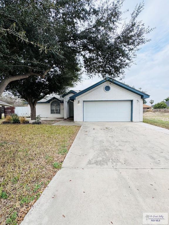 2200 E  19th St, Mission, TX 78572