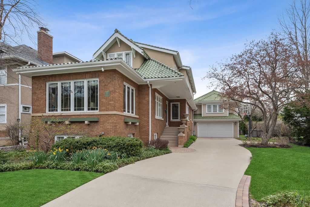 330 Central Ave, Wilmette, IL 60091