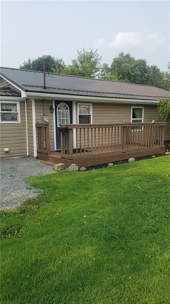 534 Nicholson Ave, Ellwood City, PA 16117
