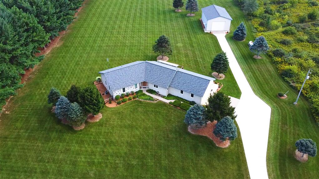 13313 King Rd, Concord, MI 49237