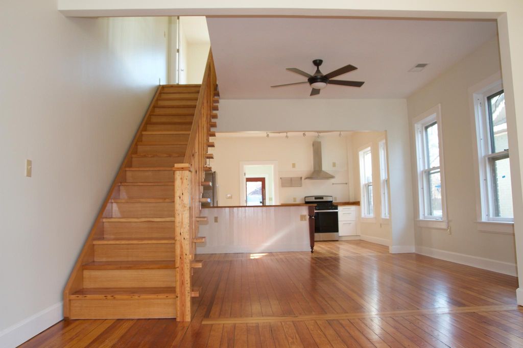 266 Clay Ave #B, Lexington, KY 40502