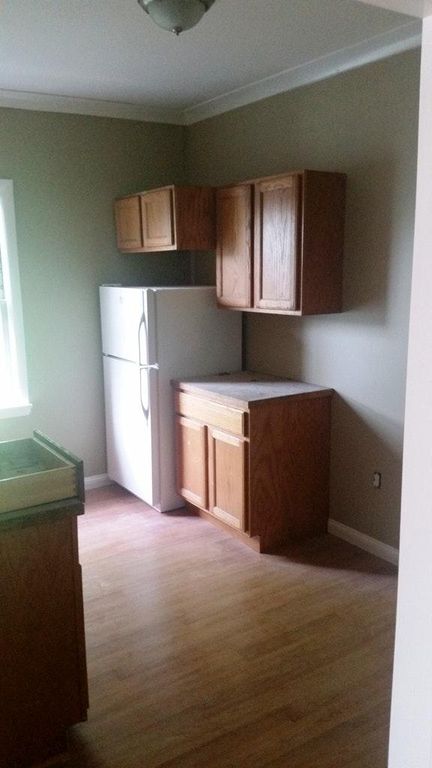 538 Alden St #3, Fall River, MA - 2 Bed, 1 Bath Apartment - 9 Photos