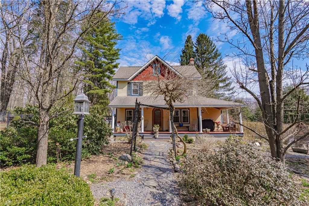 160 Long Rd, Canadensis, PA 18325