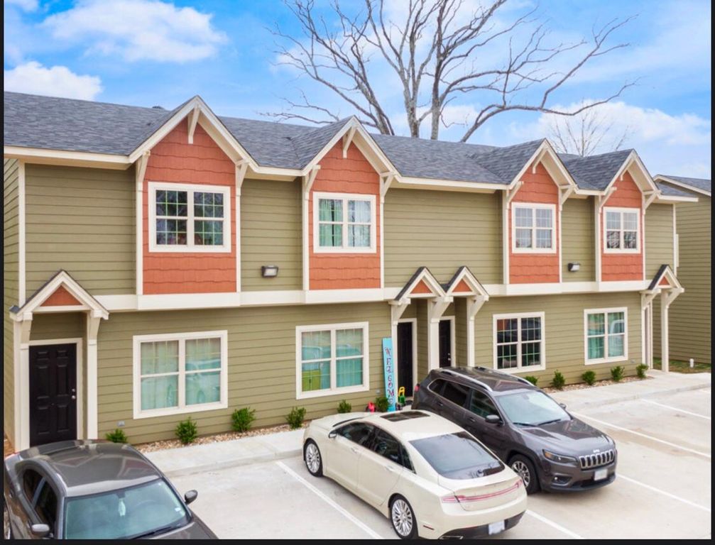 543 Skinner Ln, Longview, TX 75605 2 Bed, 1.5 Bath Townhouse For Rent