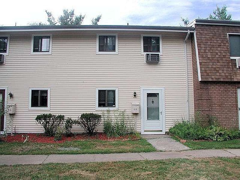 64 Sutton Pl, Bloomfield, CT 06002